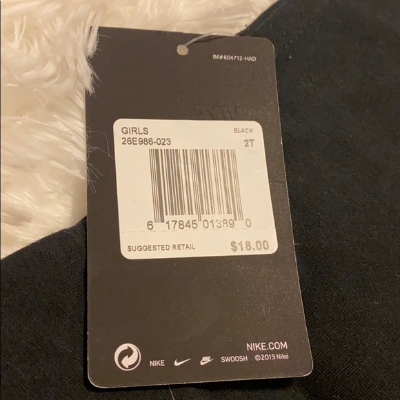 T-shirt - Picture 8 of 8